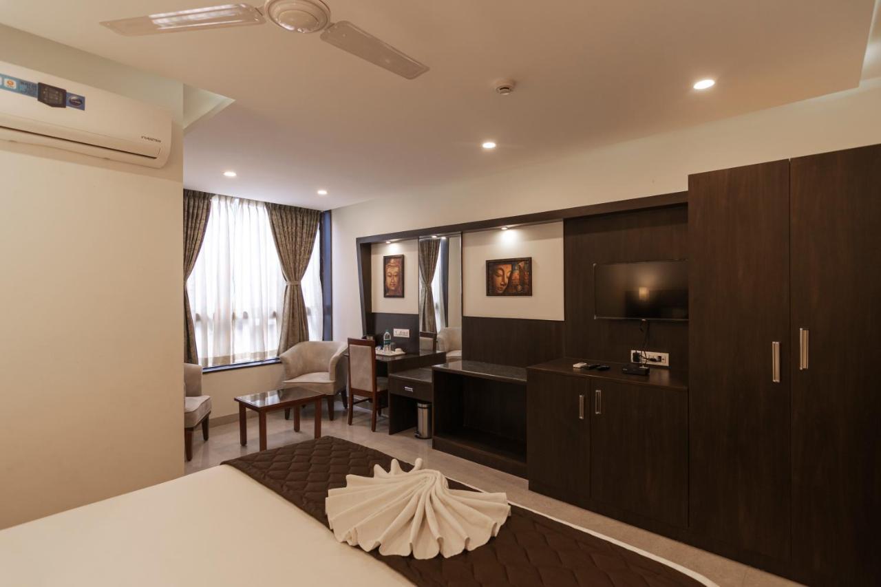 העיר בנגלור Hotel Dasya - Formerly Nice Stay The Business Hotel מראה חיצוני תמונה