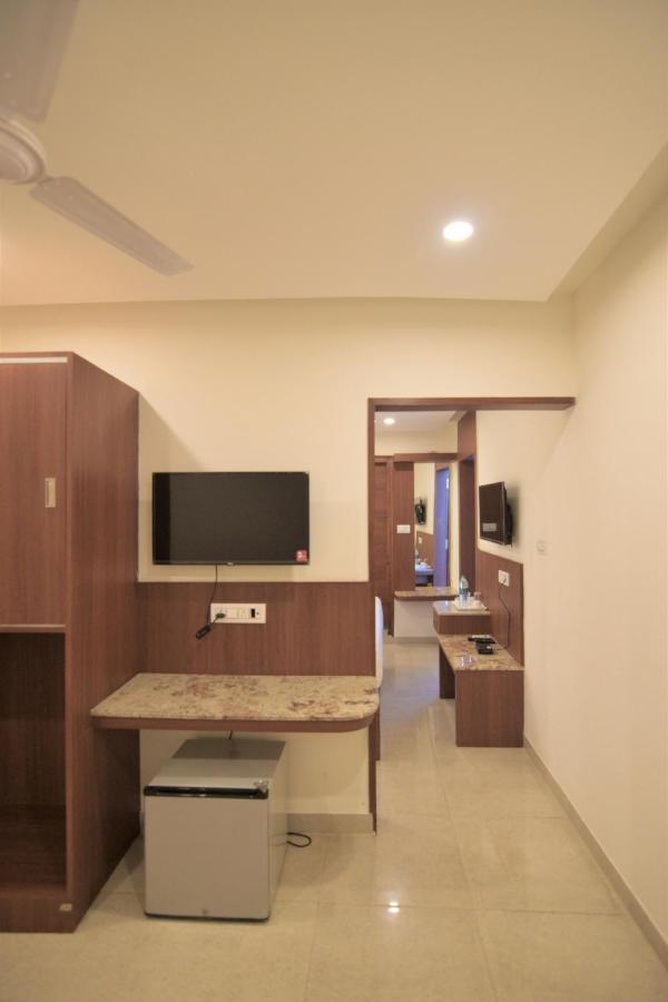 העיר בנגלור Hotel Dasya - Formerly Nice Stay The Business Hotel מראה חיצוני תמונה