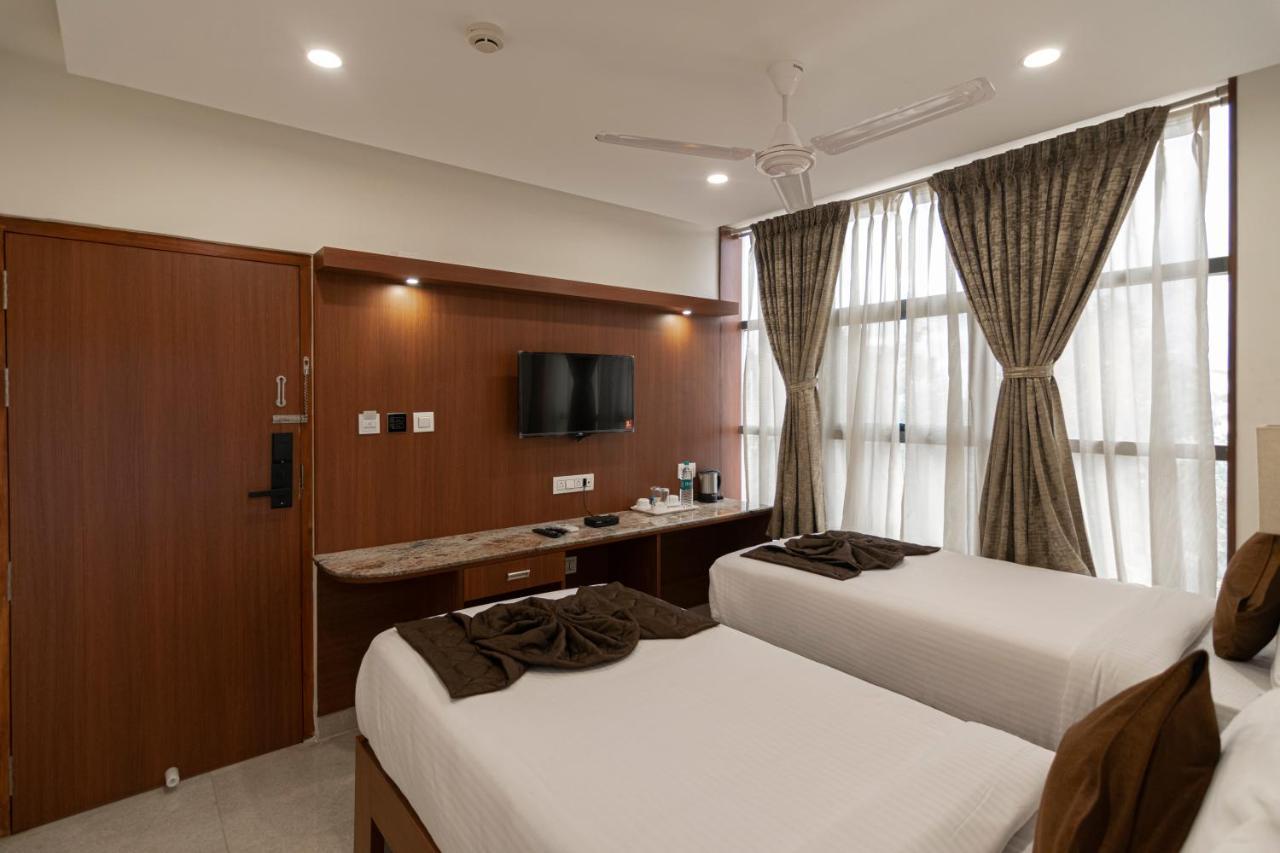העיר בנגלור Hotel Dasya - Formerly Nice Stay The Business Hotel מראה חיצוני תמונה