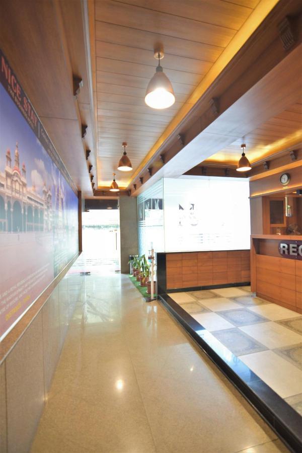 העיר בנגלור Hotel Dasya - Formerly Nice Stay The Business Hotel מראה חיצוני תמונה